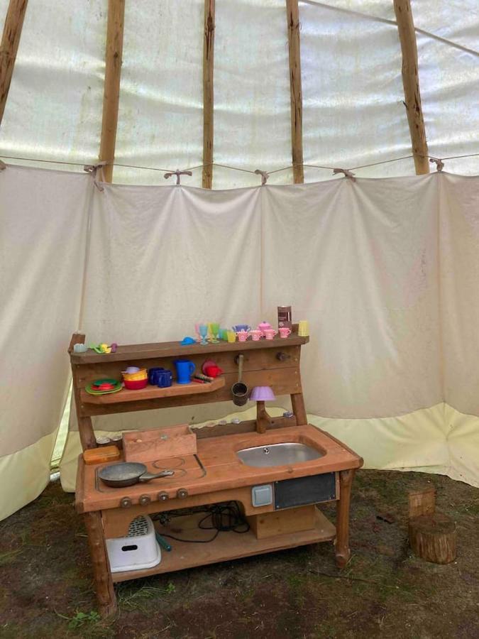 Aughavannagh Yurt Glamping オーリム エクステリア 写真